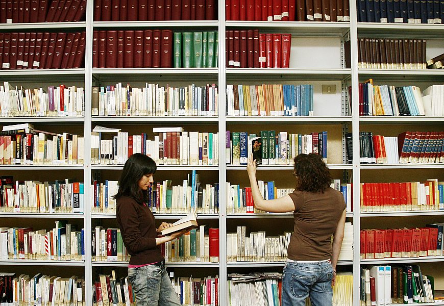 Ragazzi Biblioteca Lingue